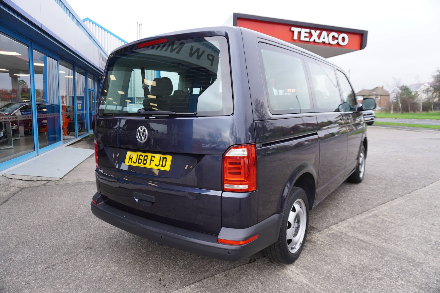 Used Volkswagen Transporter 2018 for sale - 76598621: Photo 3