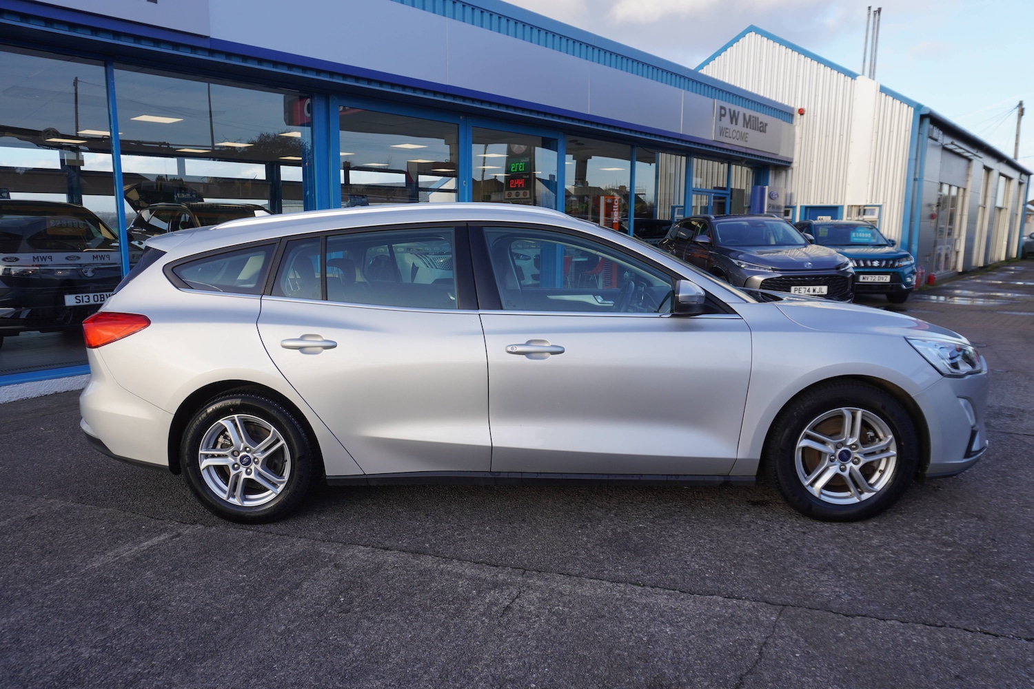 Used Ford Focus for sale - 76931462: Photo 2