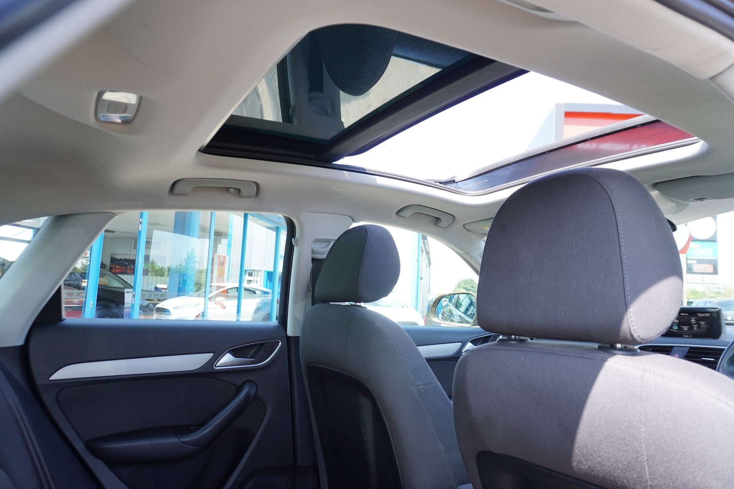 Used Audi Q3 2013 for sale - 76598676: Photo 10