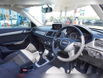 Used Audi Q3 2013 for sale - 76598676: Photo