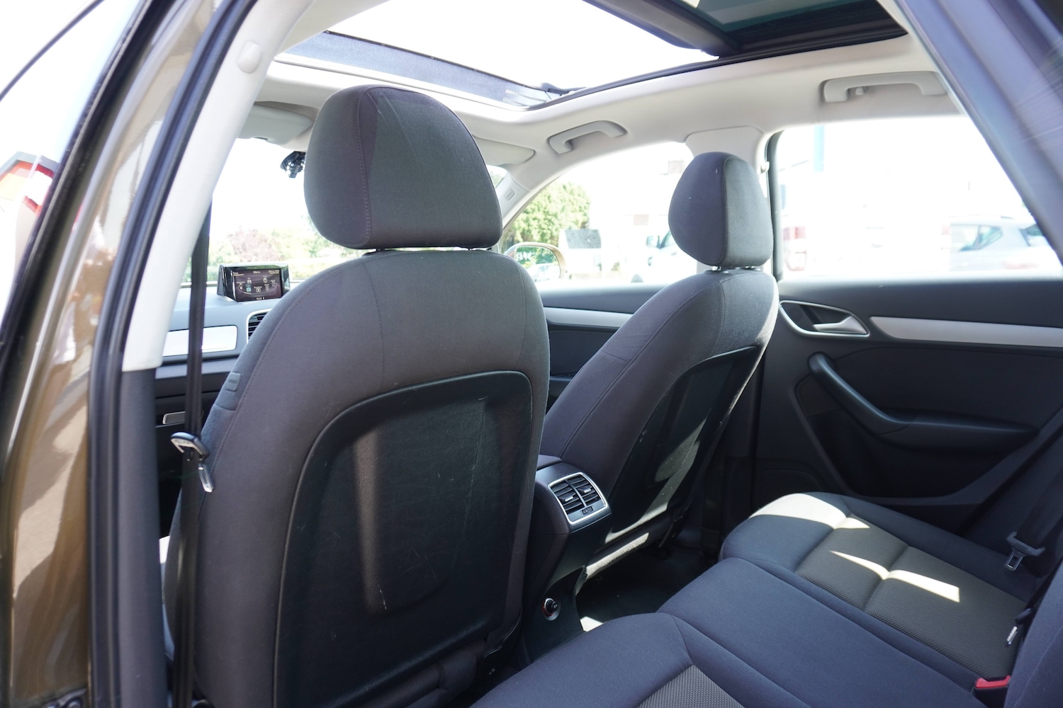 Used Audi Q3 2013 for sale - 76598676: Photo 9