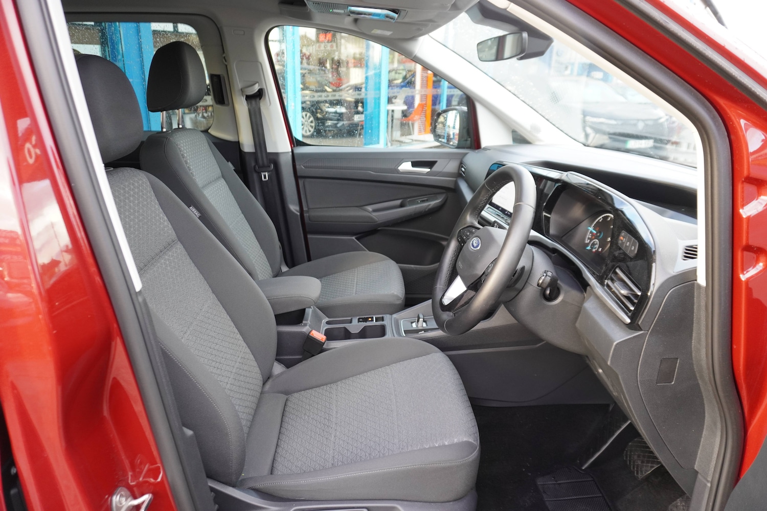 Used Ford Tourneo Connect 2024 for sale - 76598613: Photo 6
