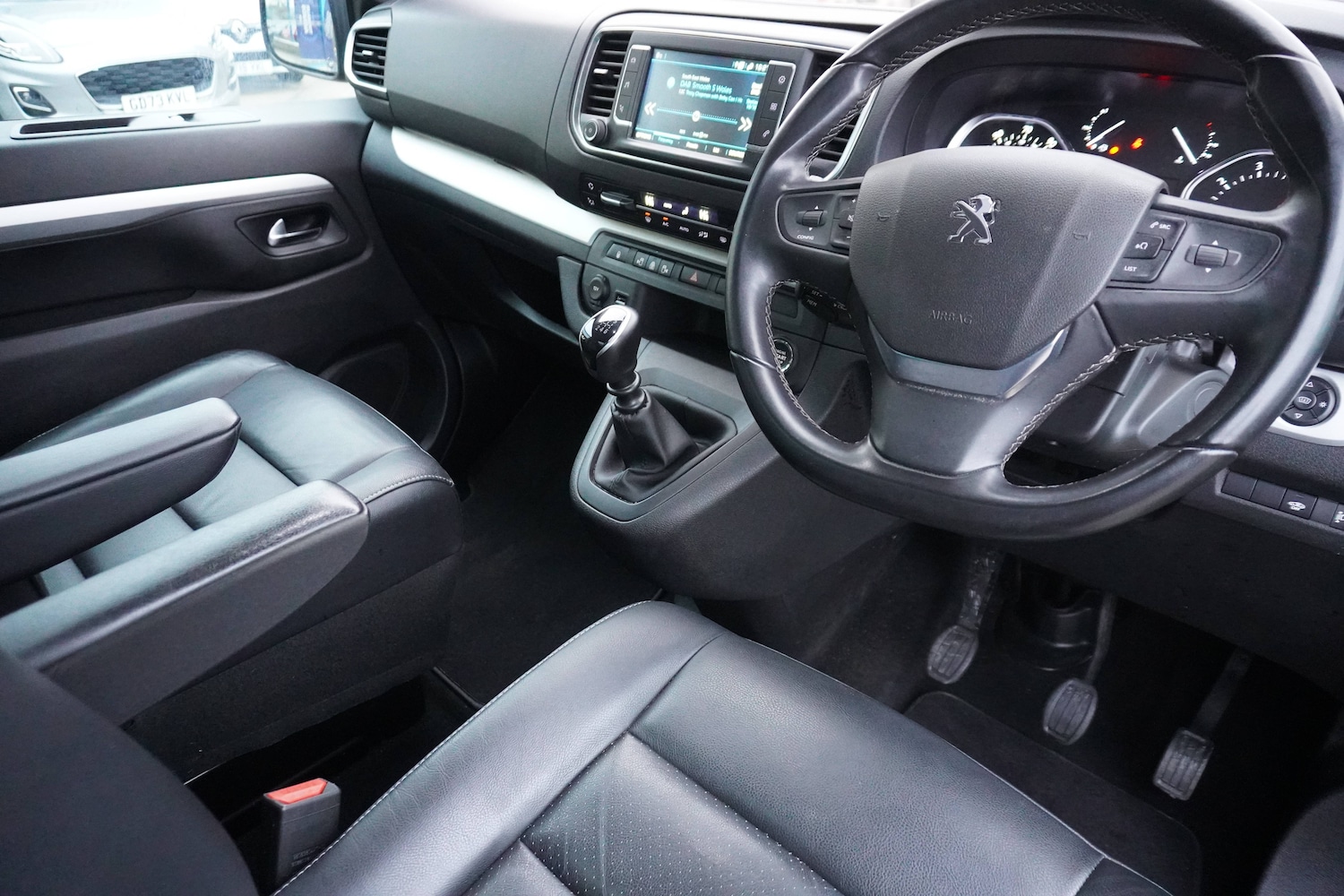 Used Peugeot Traveller 2020 for sale - 77199239: Photo 3