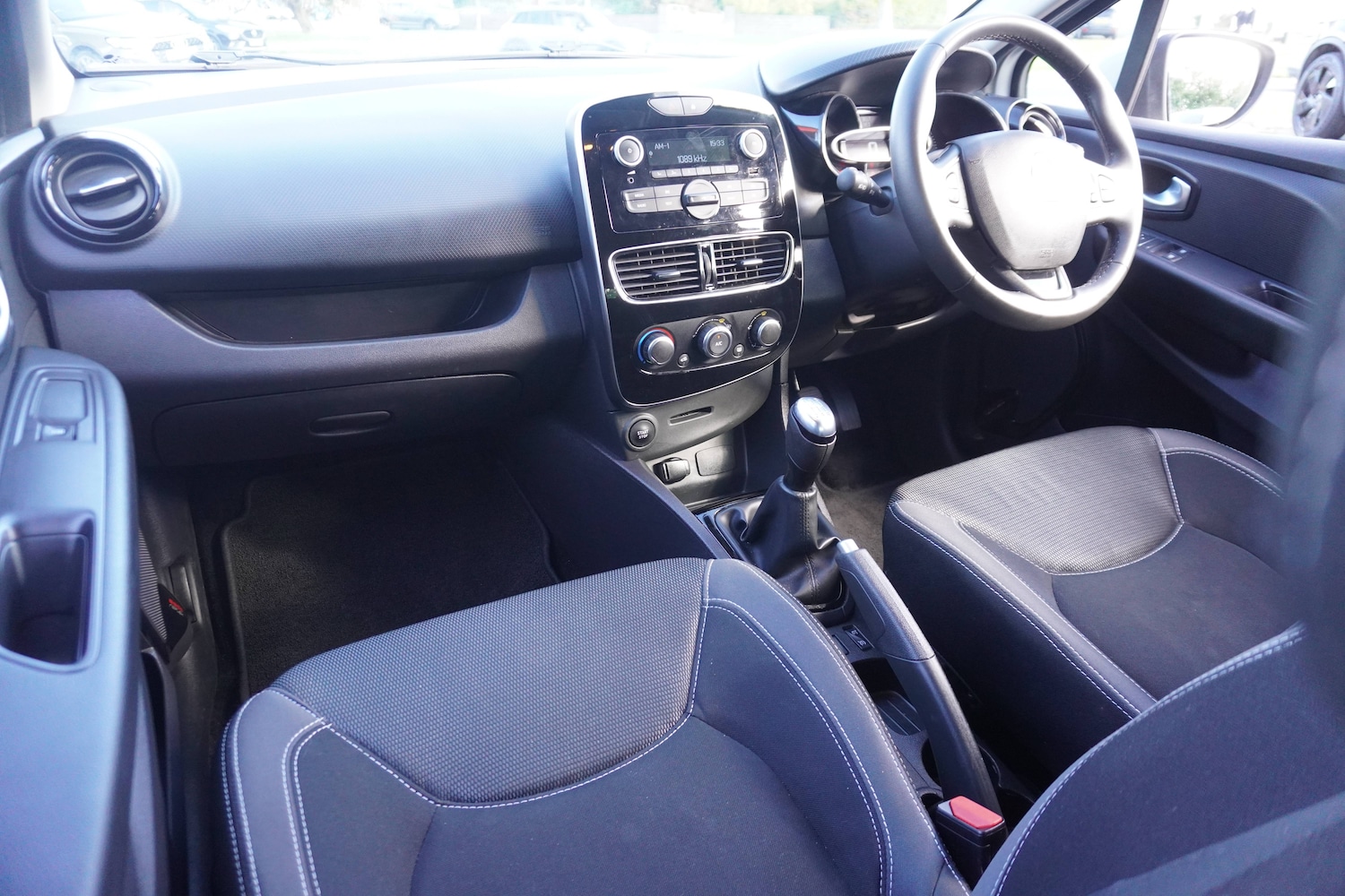 Used Renault Clio 2025 for sale - 76598717: Photo 17