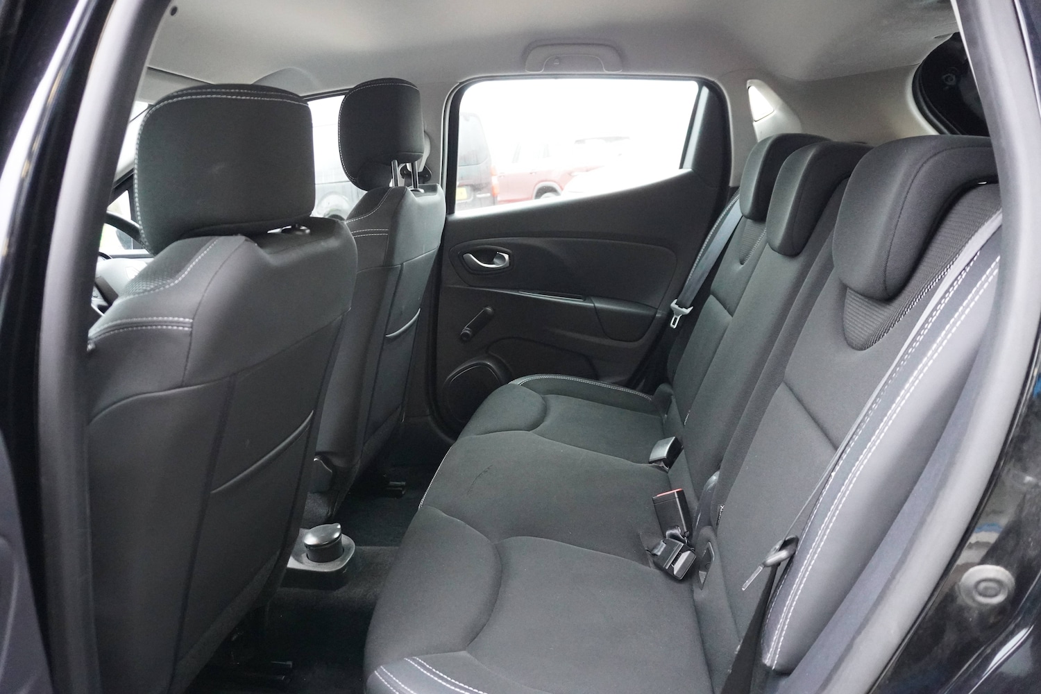 Used Renault Clio for sale - 76598673: Photo 10