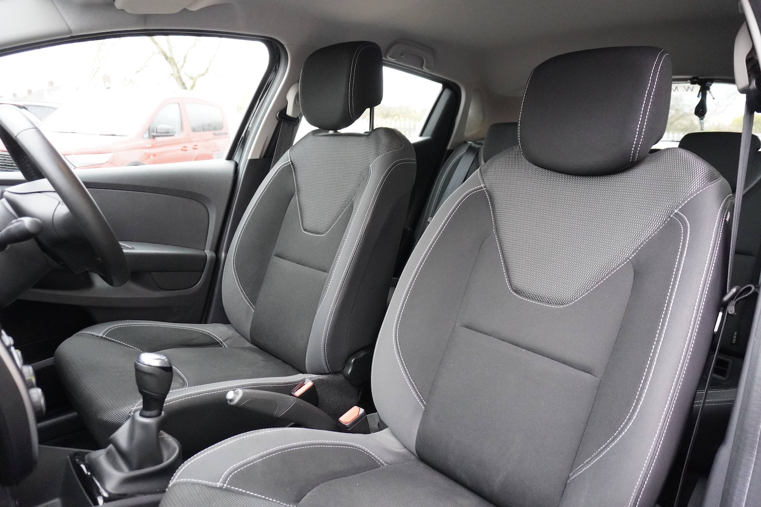 Used Renault Clio for sale - 76598673: Photo 9