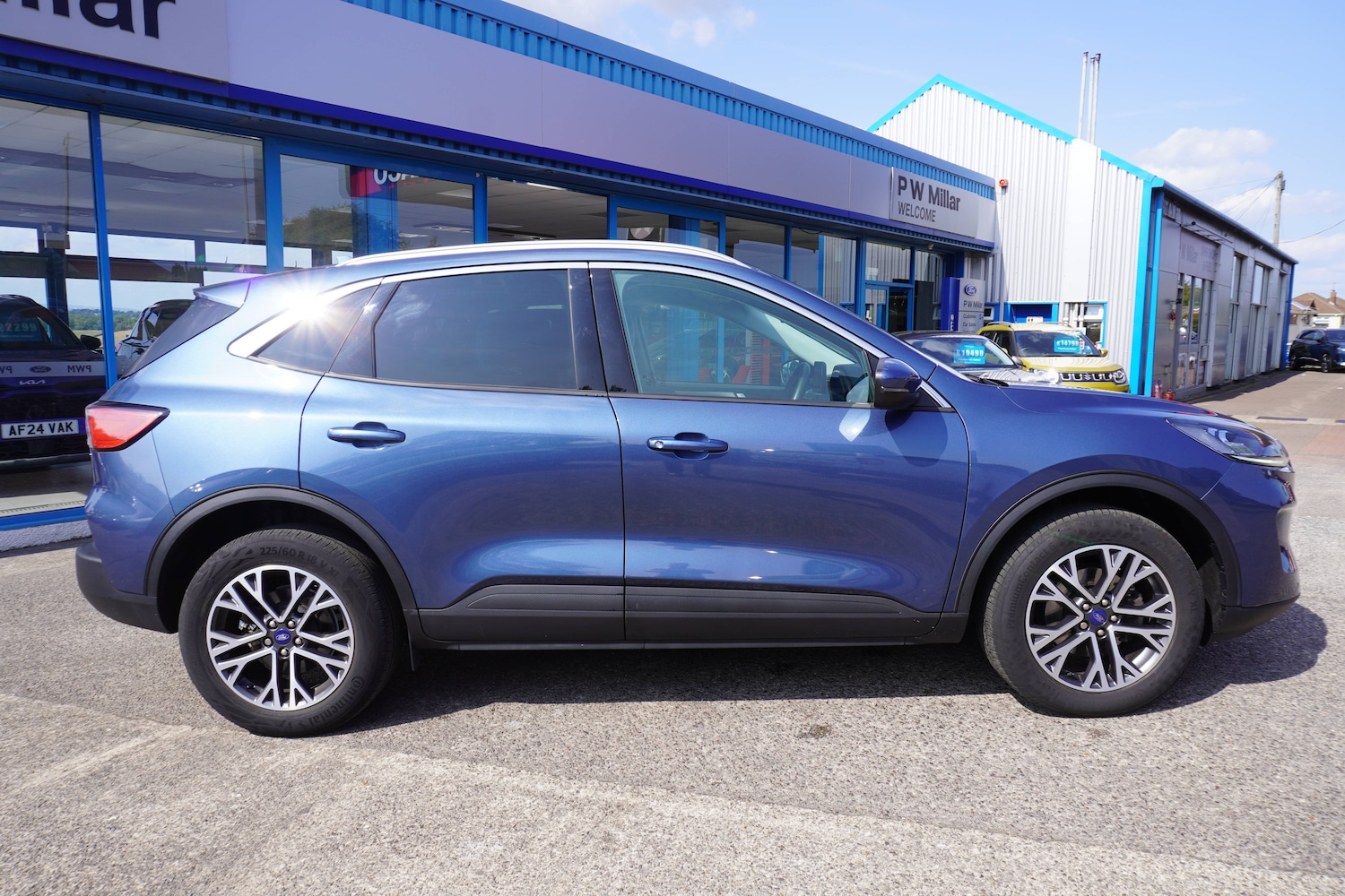 Used Ford Kuga 2024 for sale - 76598669: Photo 2