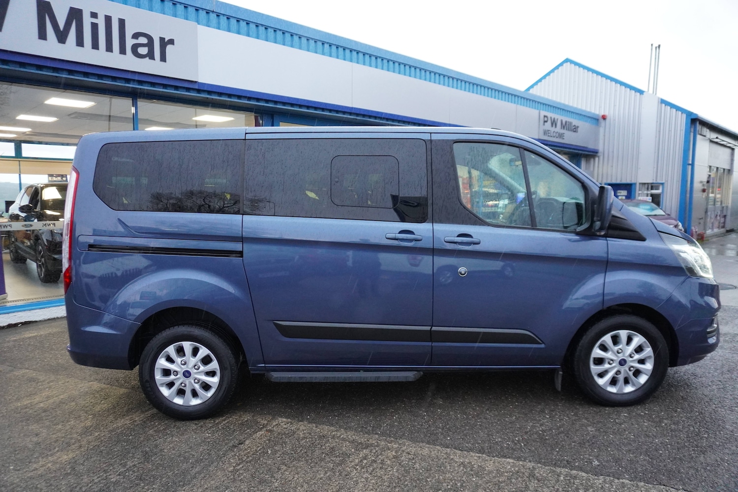 Used Ford Tourneo Custom 2022 for sale - 76598612: Photo 2