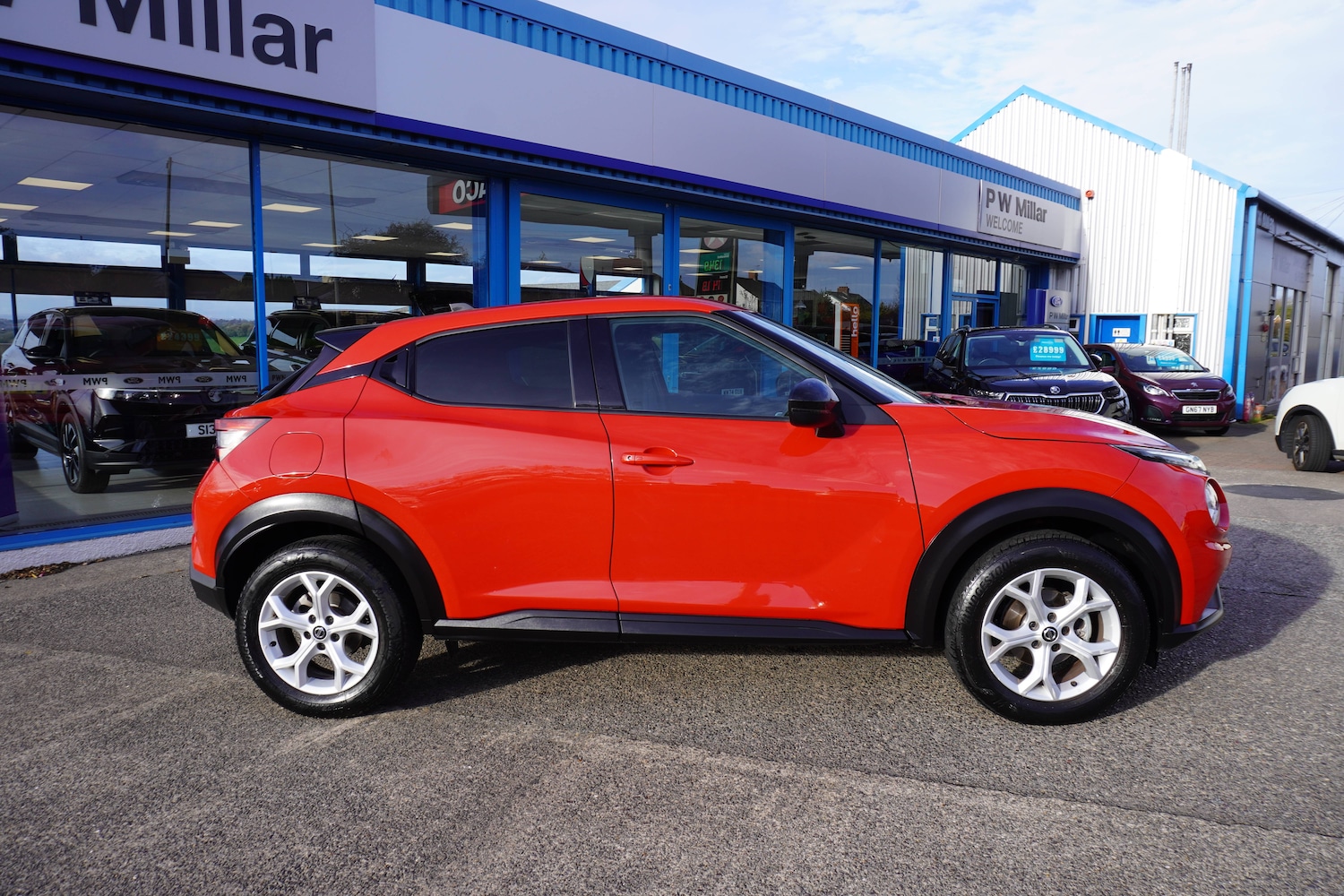 Used Nissan Juke 2020 for sale - 76598614: Photo 2