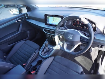 Used SEAT Arona 2024 for sale - 77152418: Photo