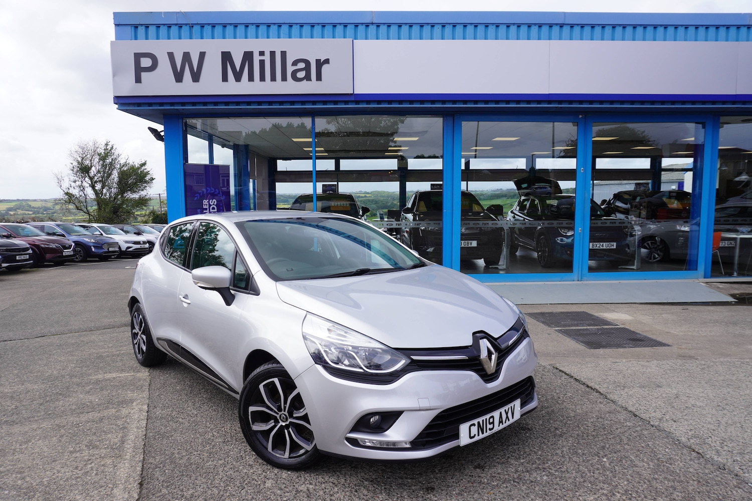 Used Renault Clio 2025 for sale - 76598679: Photo 1