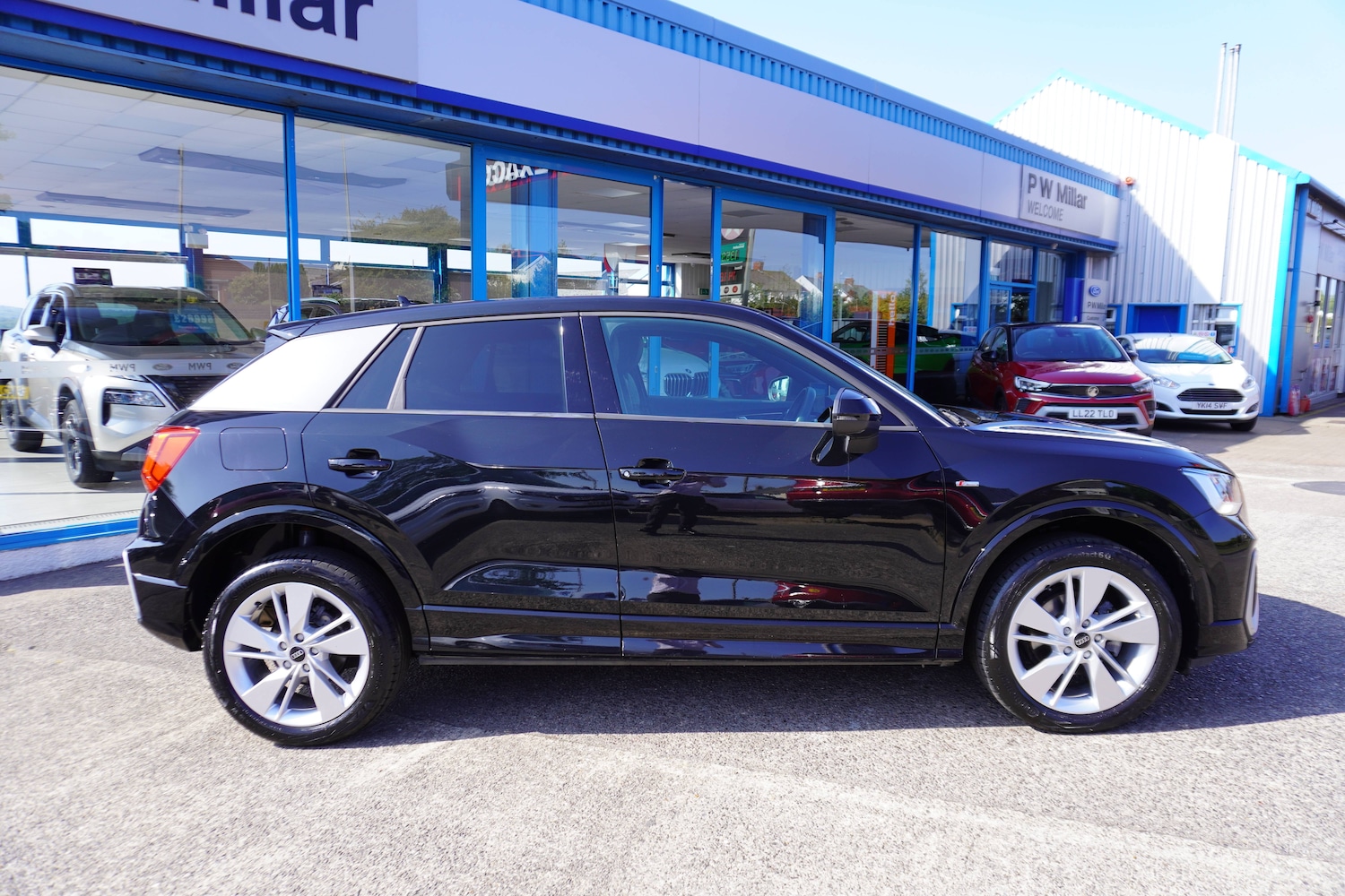 Used Audi Q2 2024 for sale - 76598681: Photo 2