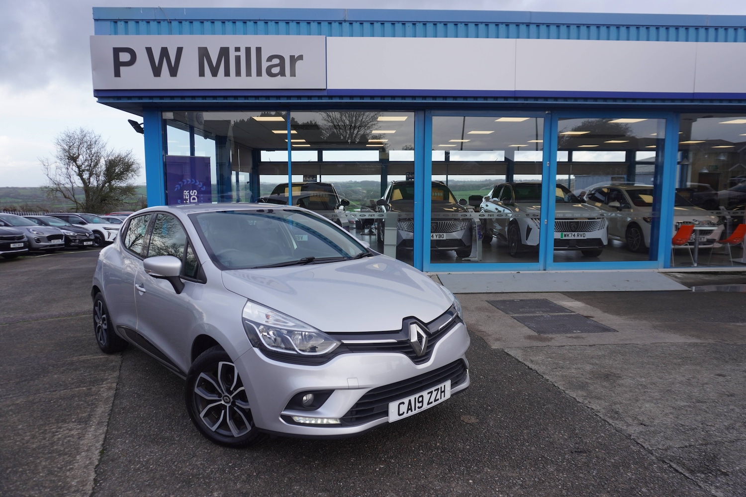 Used Renault Clio 2025 for sale - 76819559: Photo 1