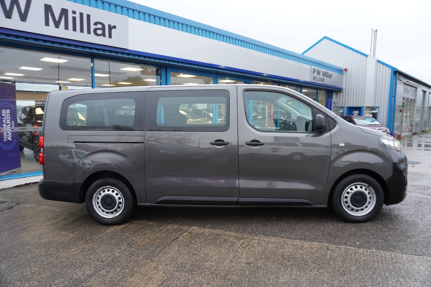 Used Vauxhall Vivaro Life 2022 for sale - 76598626: Photo 2