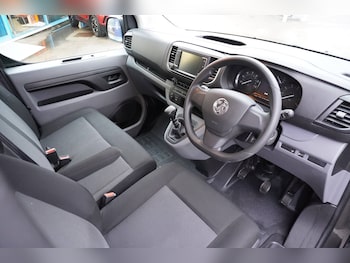 Used Vauxhall Vivaro Life 2022 for sale - 76598626: Photo