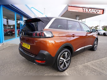 Used Peugeot 5008 2023 for sale - 76598703: Photo