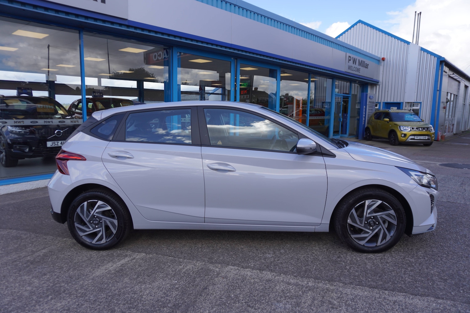 Used Hyundai i20 2025 for sale - 76598644: Photo 2