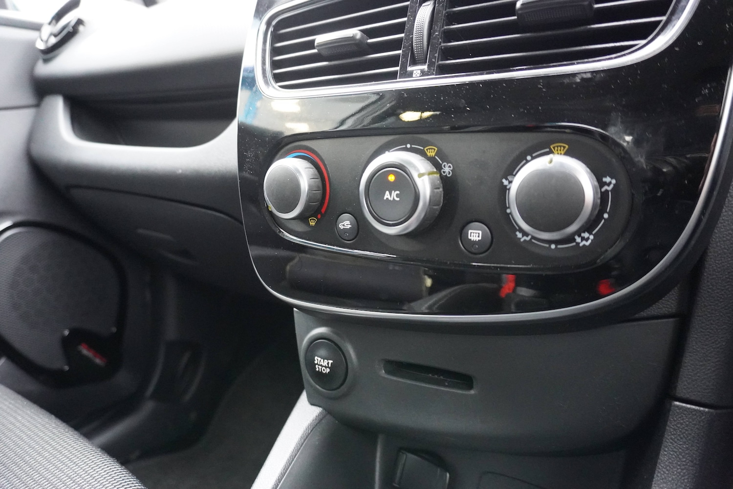 Used Renault Clio 2025 for sale - 76598607: Photo 6