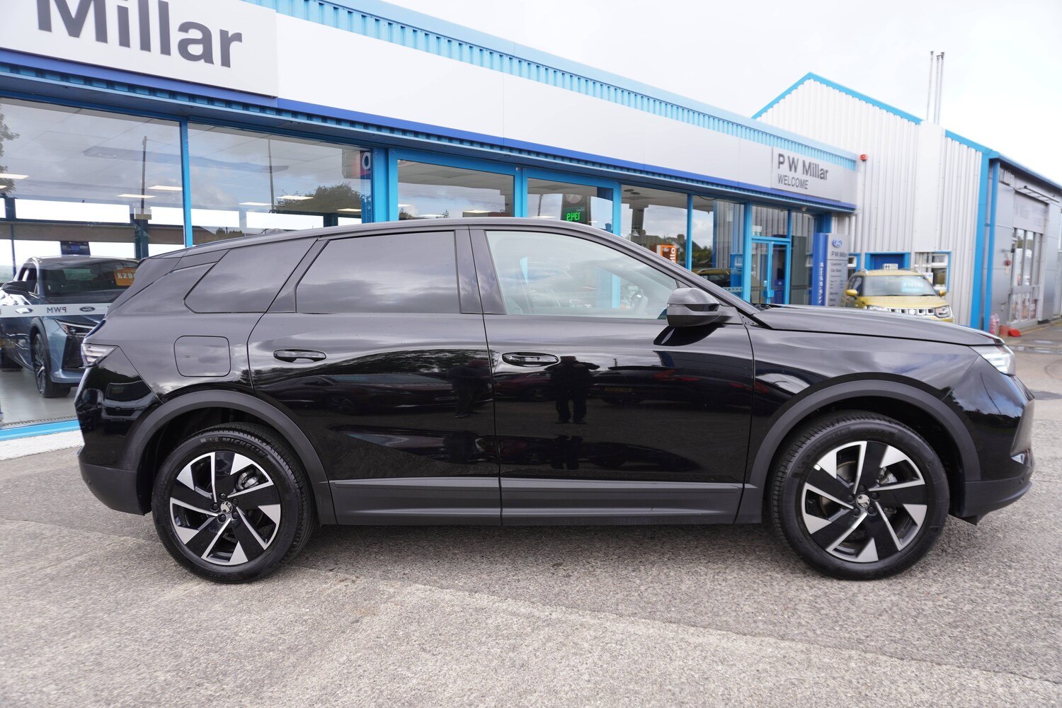 Used Vauxhall Grandland 2025 for sale - 76598682: Photo 2