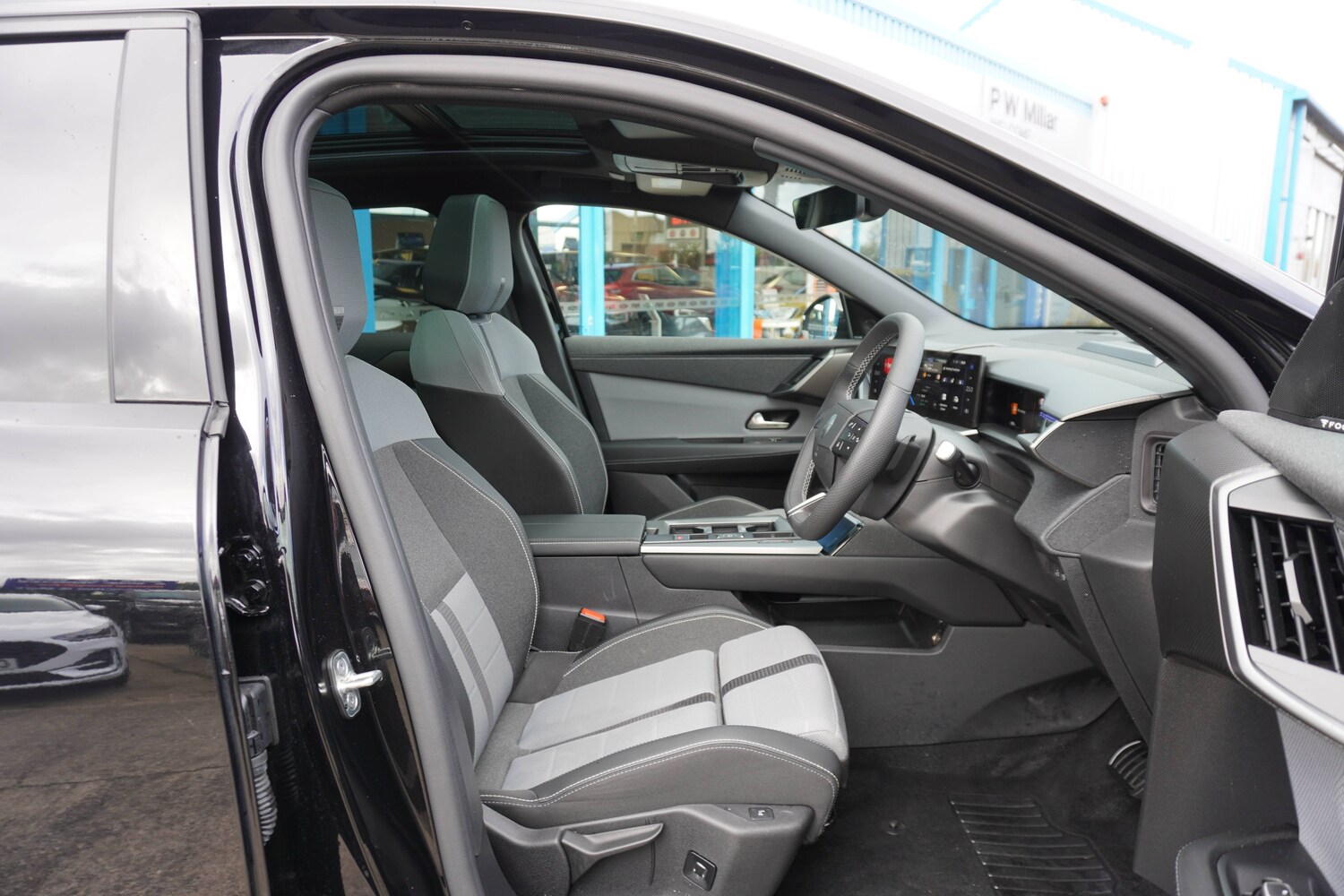 Used Vauxhall Grandland 2025 for sale - 76598682: Photo 8