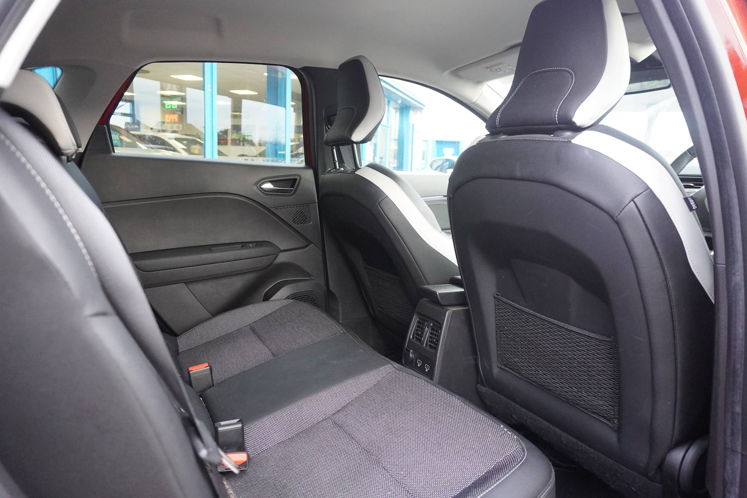 Used Renault Captur 2024 for sale - 76879647: Photo 18