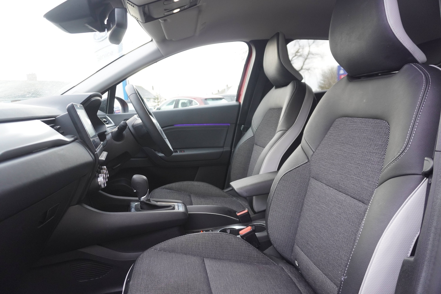 Used Renault Captur 2024 for sale - 76879647: Photo 8