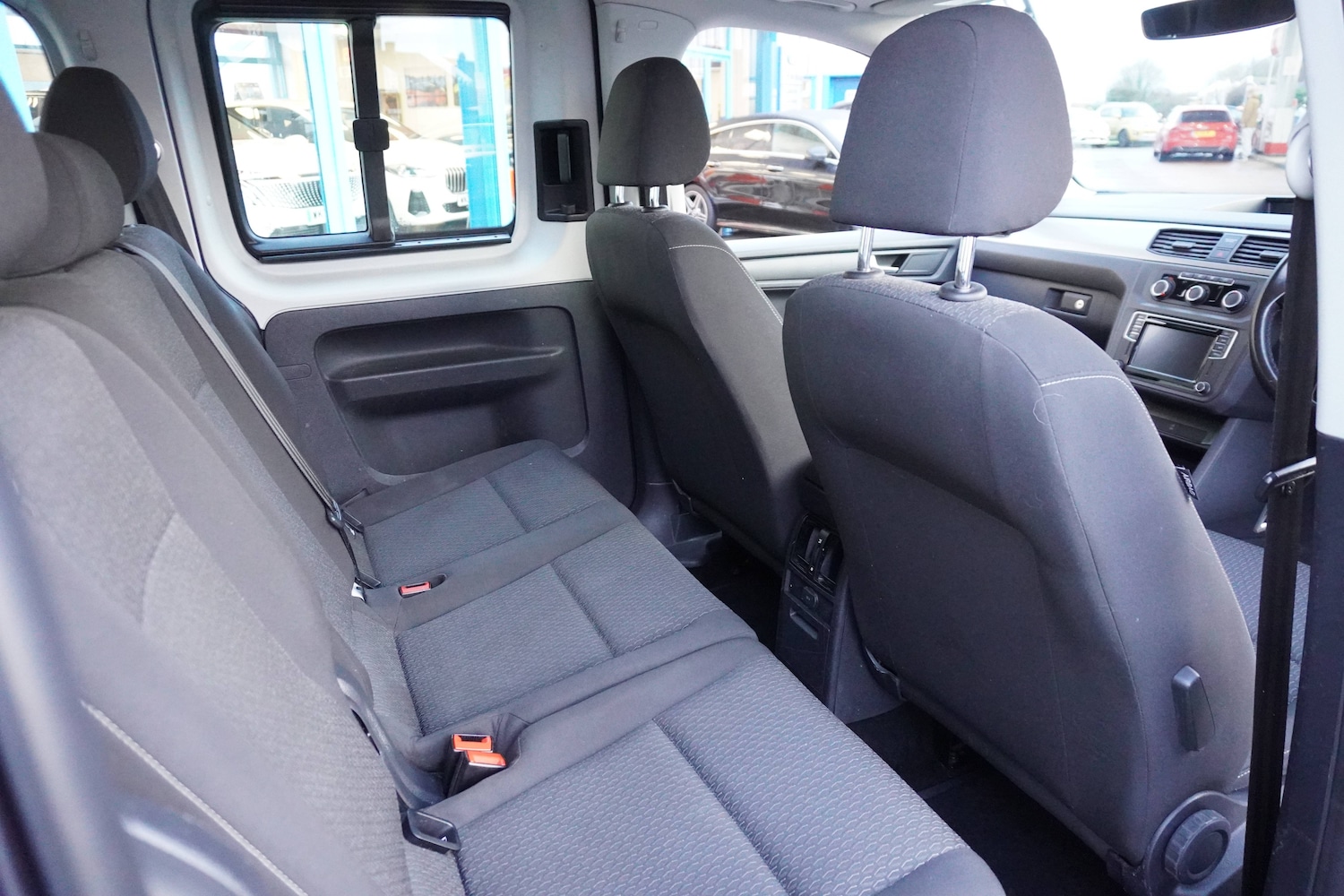 Used Volkswagen Caddy Maxi Life 2018 for sale - 76931465: Photo 10