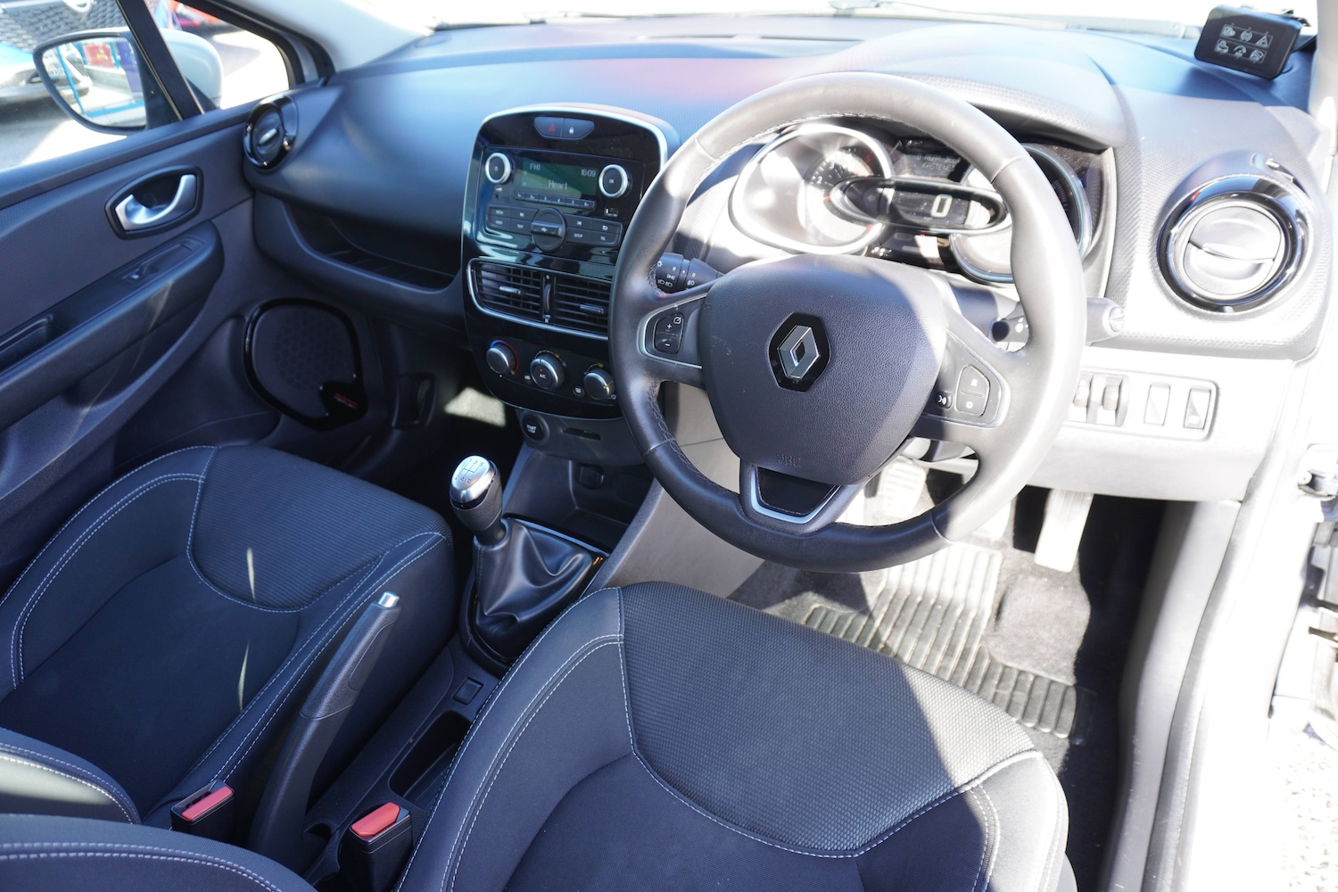 Used Renault Clio 2025 for sale - 76598723: Photo 4