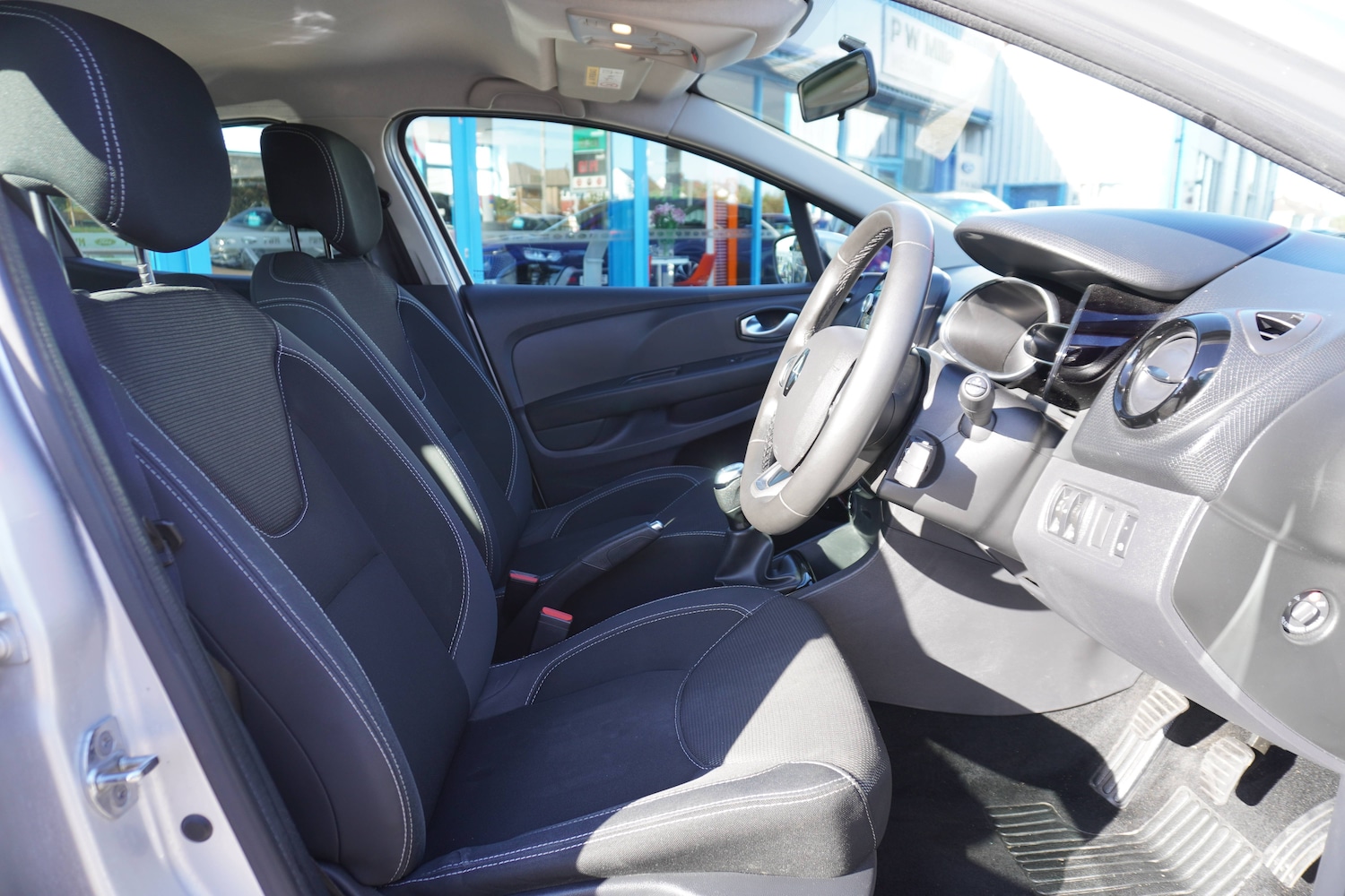 Used Renault Clio 2025 for sale - 76598723: Photo 5