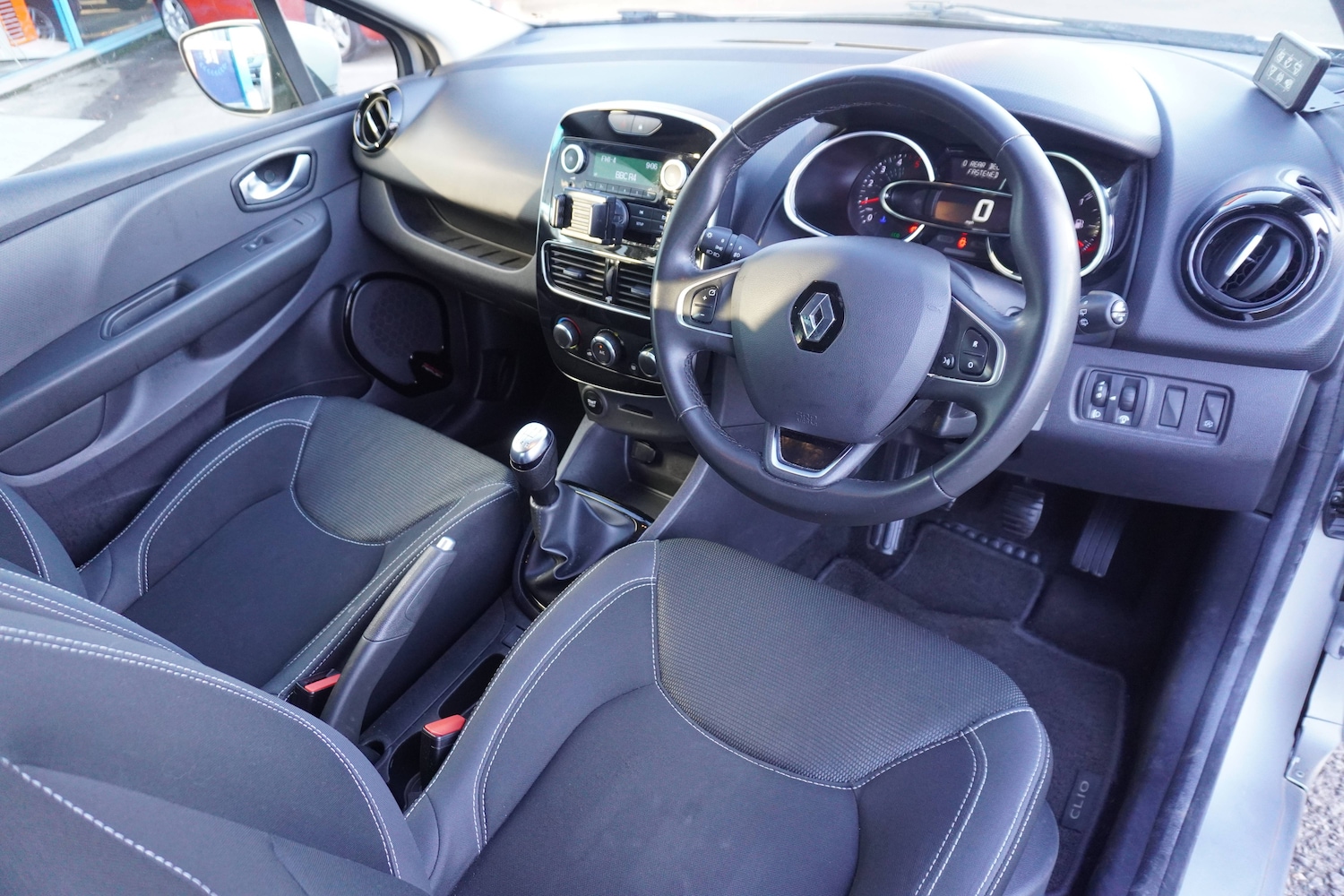 Used Renault Clio 2025 for sale - 76723398: Photo 4