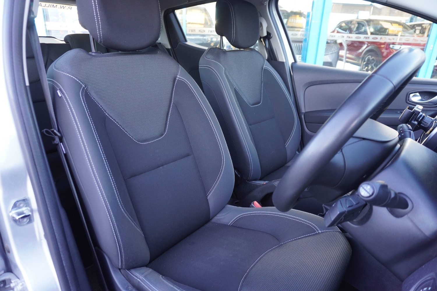 Used Renault Clio 2025 for sale - 76723398: Photo 6