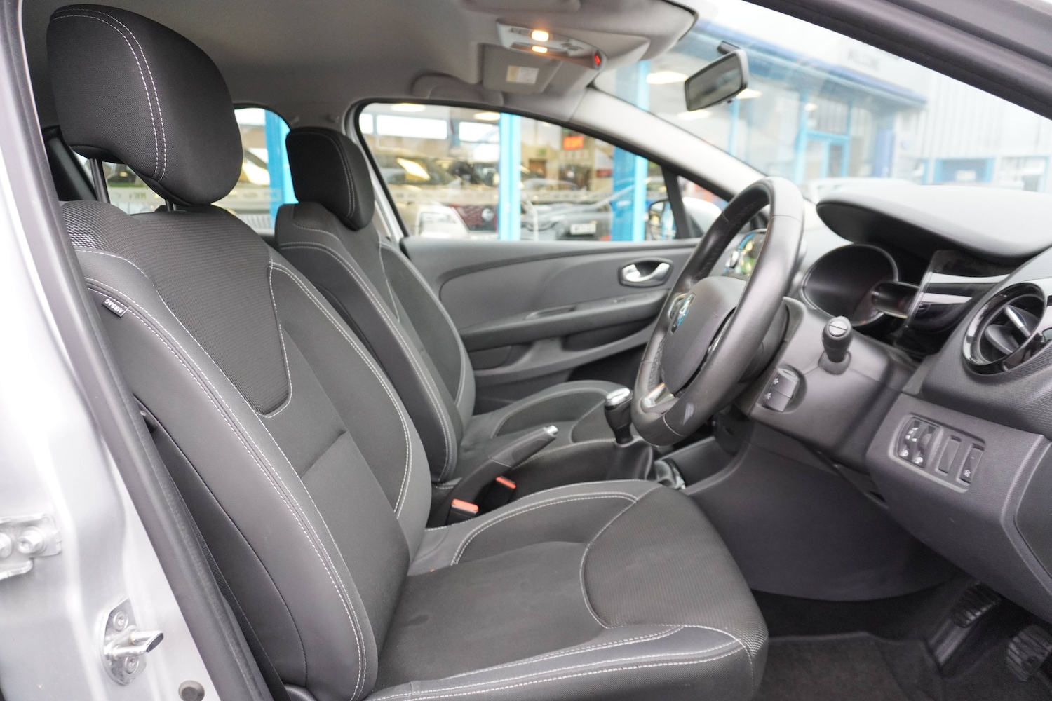 Used Renault Clio 2025 for sale - 76598710: Photo 6