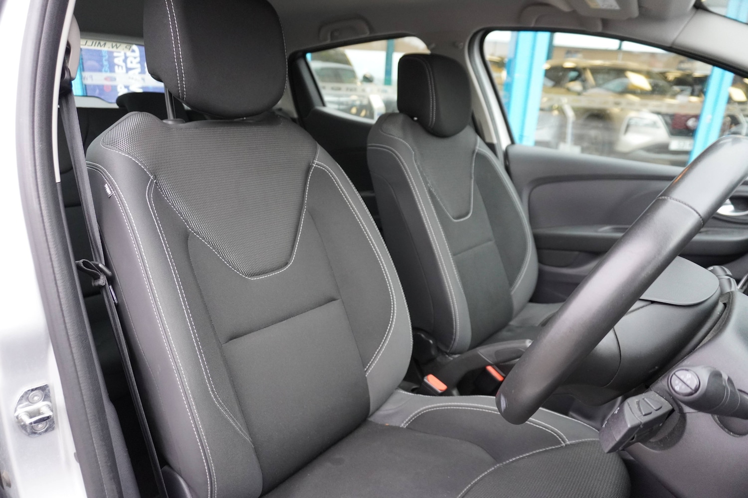 Used Renault Clio 2025 for sale - 76598710: Photo 8