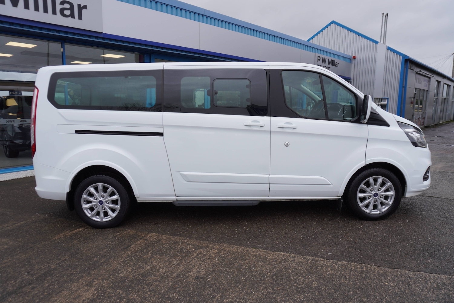 Used Ford Tourneo Custom 2022 for sale - 77187723: Photo 2