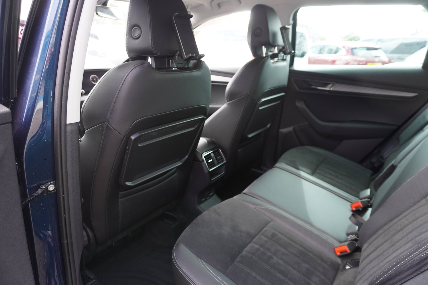 Used Skoda Karoq 2023 for sale - 76598646: Photo 9