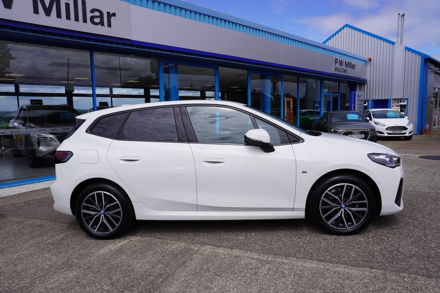 Used BMW 2 Series 2024 for sale - 76598700: Photo 2