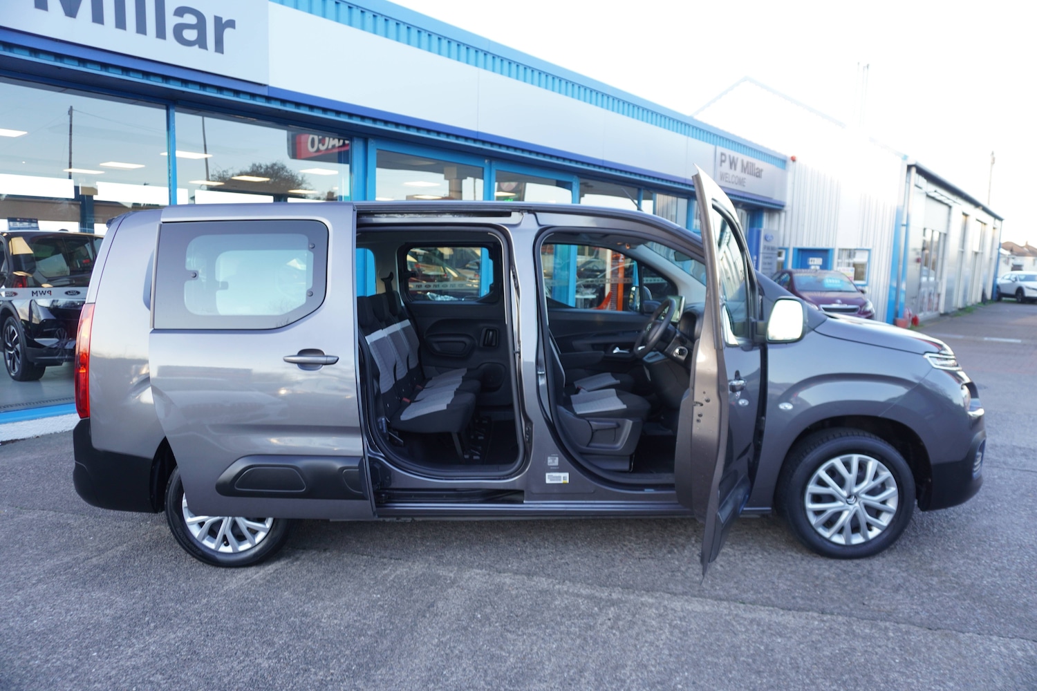 Used Citroen Berlingo 2023 for sale - 76895869: Photo 8