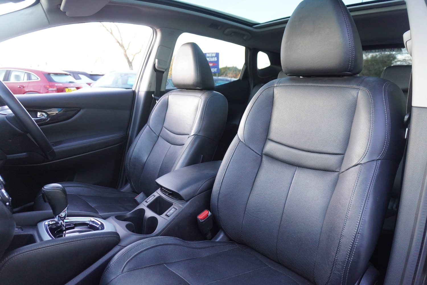 Used Nissan Qashqai 2017 for sale - 76798768: Photo 11