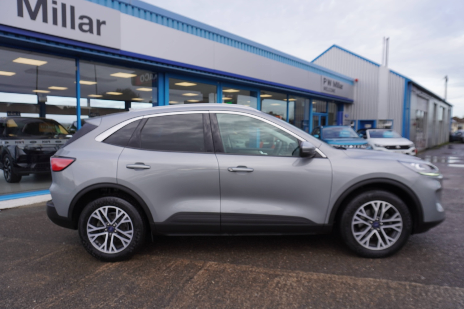 Used Ford Kuga 2021 for sale - 76879635: Photo 2