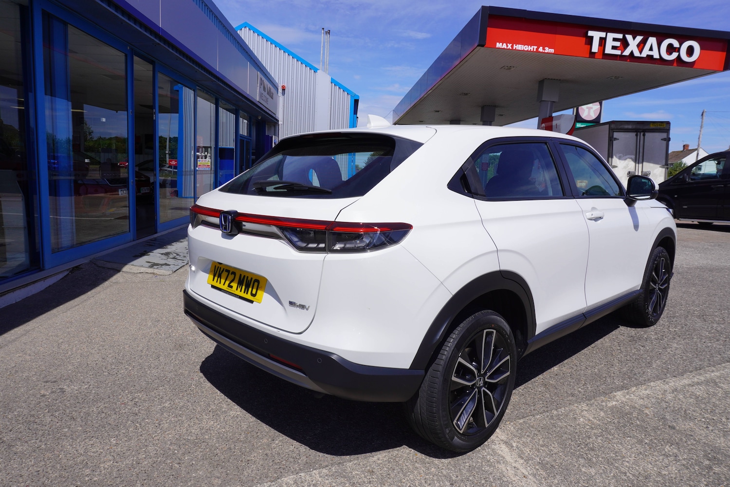 Used Honda HR-V 2023 for sale - 76598657: Photo 3