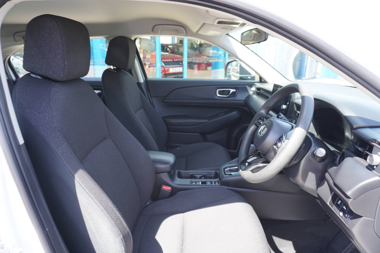 Used Honda HR-V 2023 for sale - 76598657: Photo 8