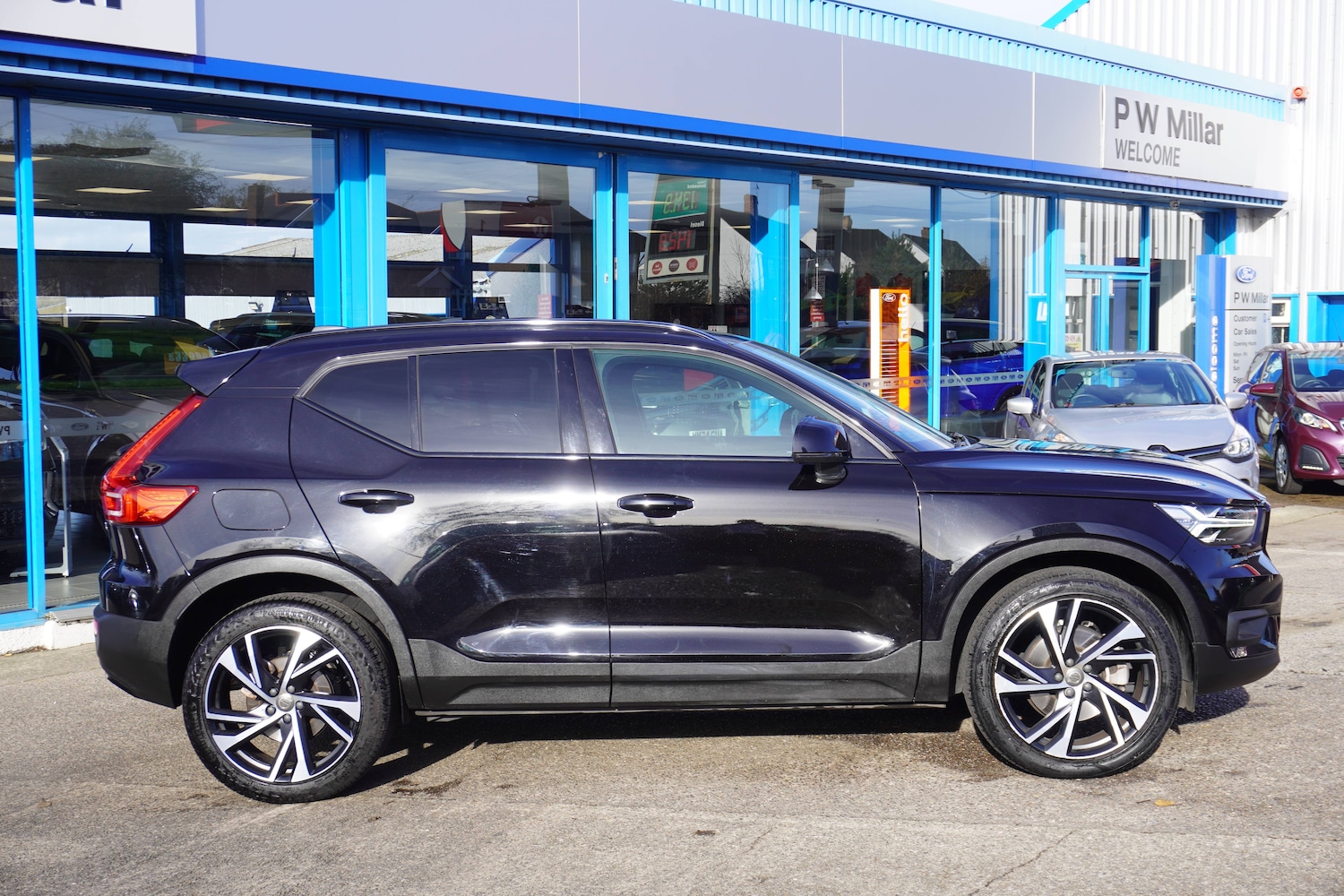 Used Volvo XC40 2022 for sale - 76598713: Photo 2