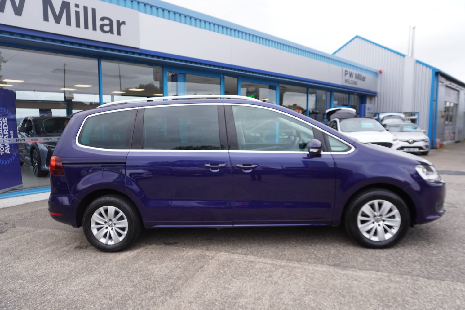 Used Volkswagen Sharan 2021 for sale - 76598602: Photo 2