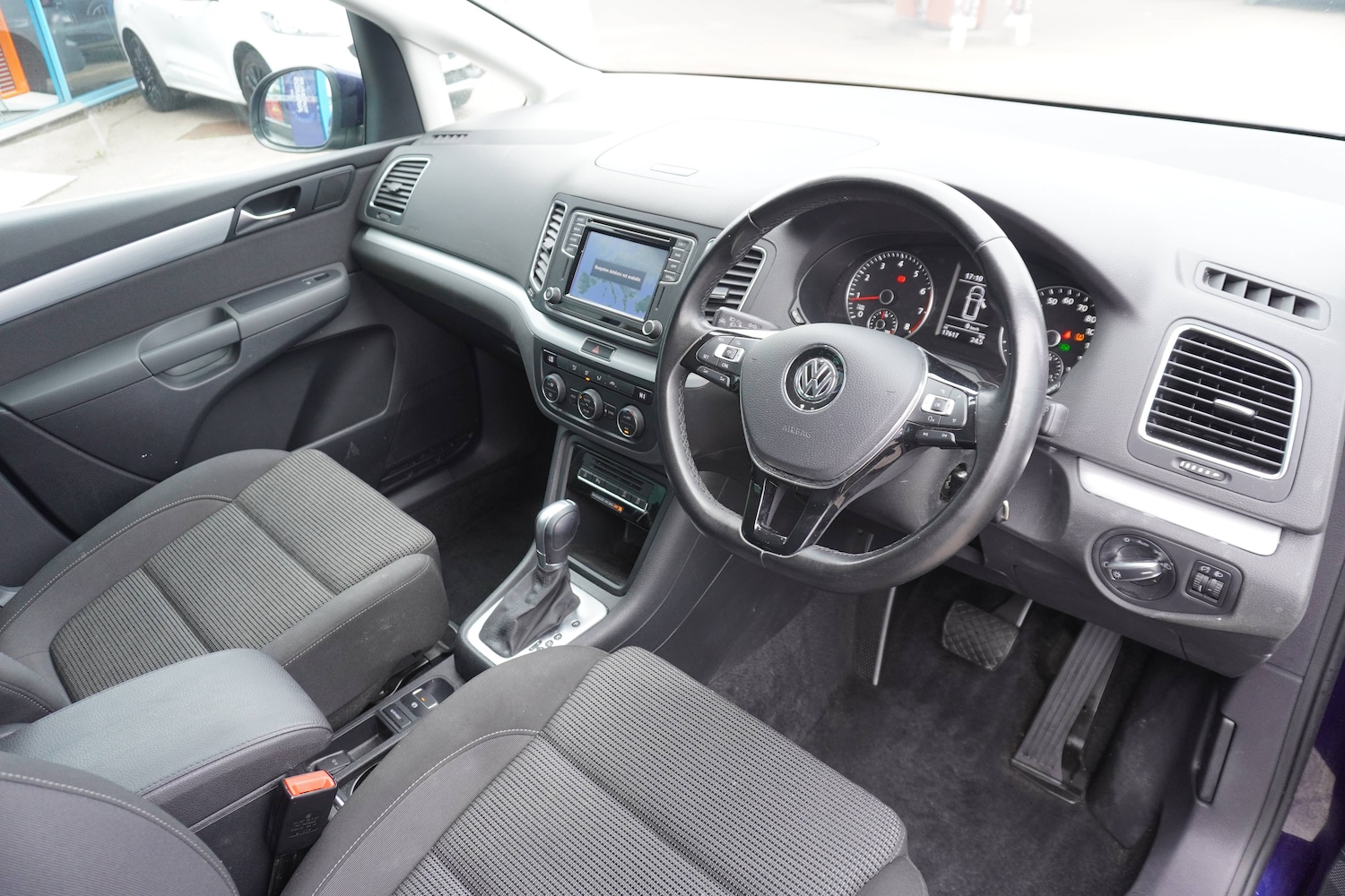 Used Volkswagen Sharan 2021 for sale - 76598602: Photo 4