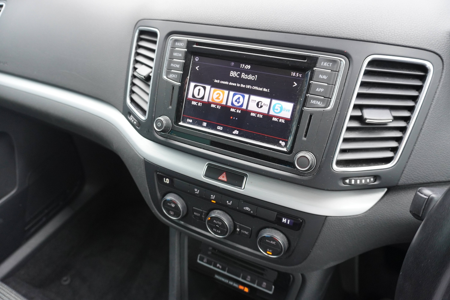 Used Volkswagen Sharan 2021 for sale - 76598602: Photo 5