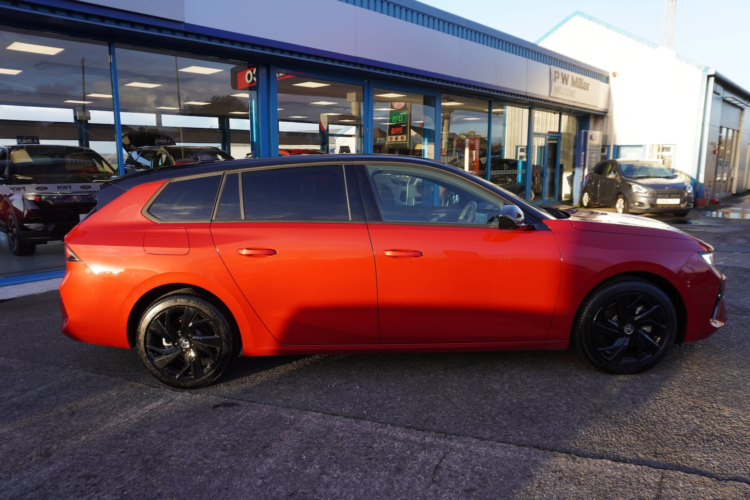 Used Vauxhall Astra 2024 for sale - 77006553: Photo 2