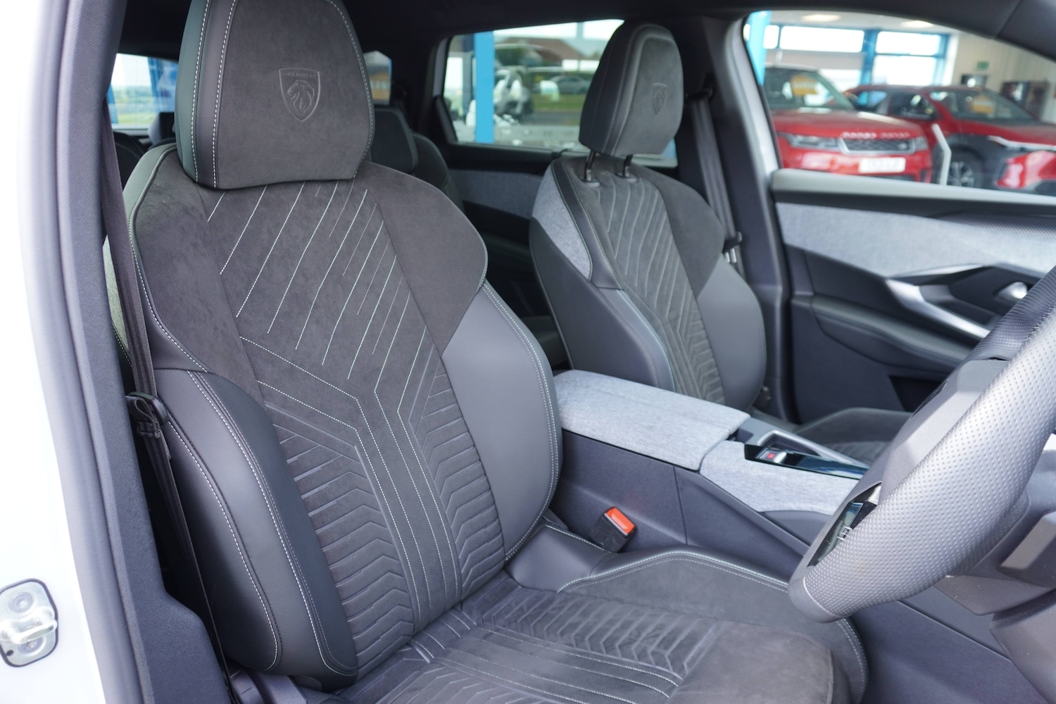 Used Peugeot 5008 2024 for sale - 76598664: Photo 8