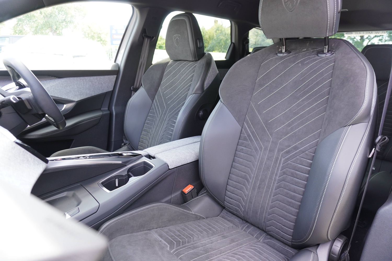 Used Peugeot 5008 2024 for sale - 76598664: Photo 9