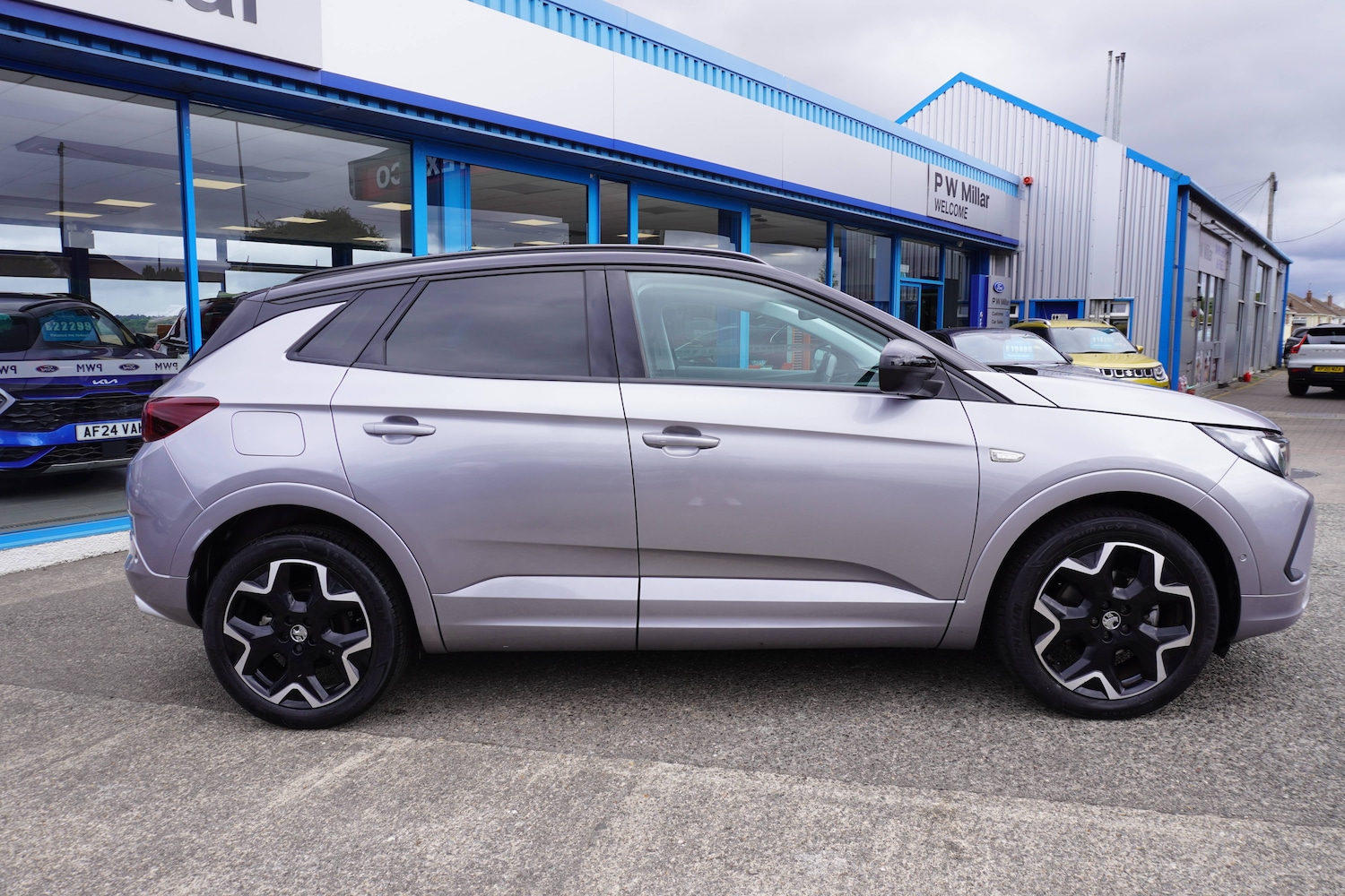 Used Vauxhall Grandland 2022 for sale - 76598680: Photo 2