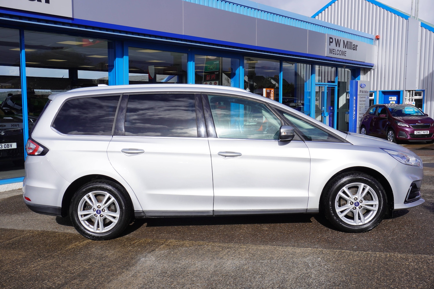 Used Ford Galaxy 2019 for sale - 77006556: Photo 2